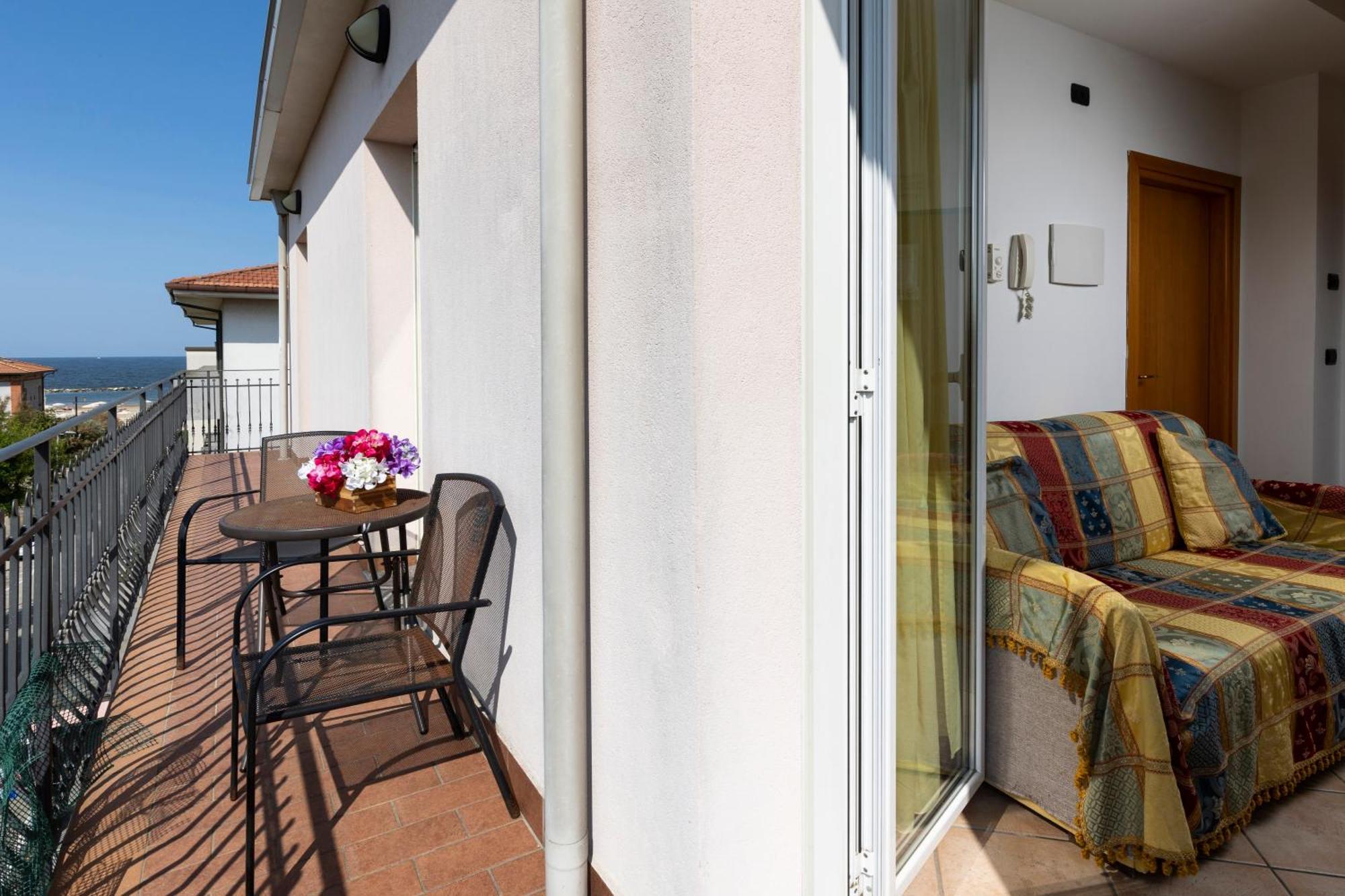 Residence Tre Trilo&Suites ริมินี ภายนอก รูปภาพ