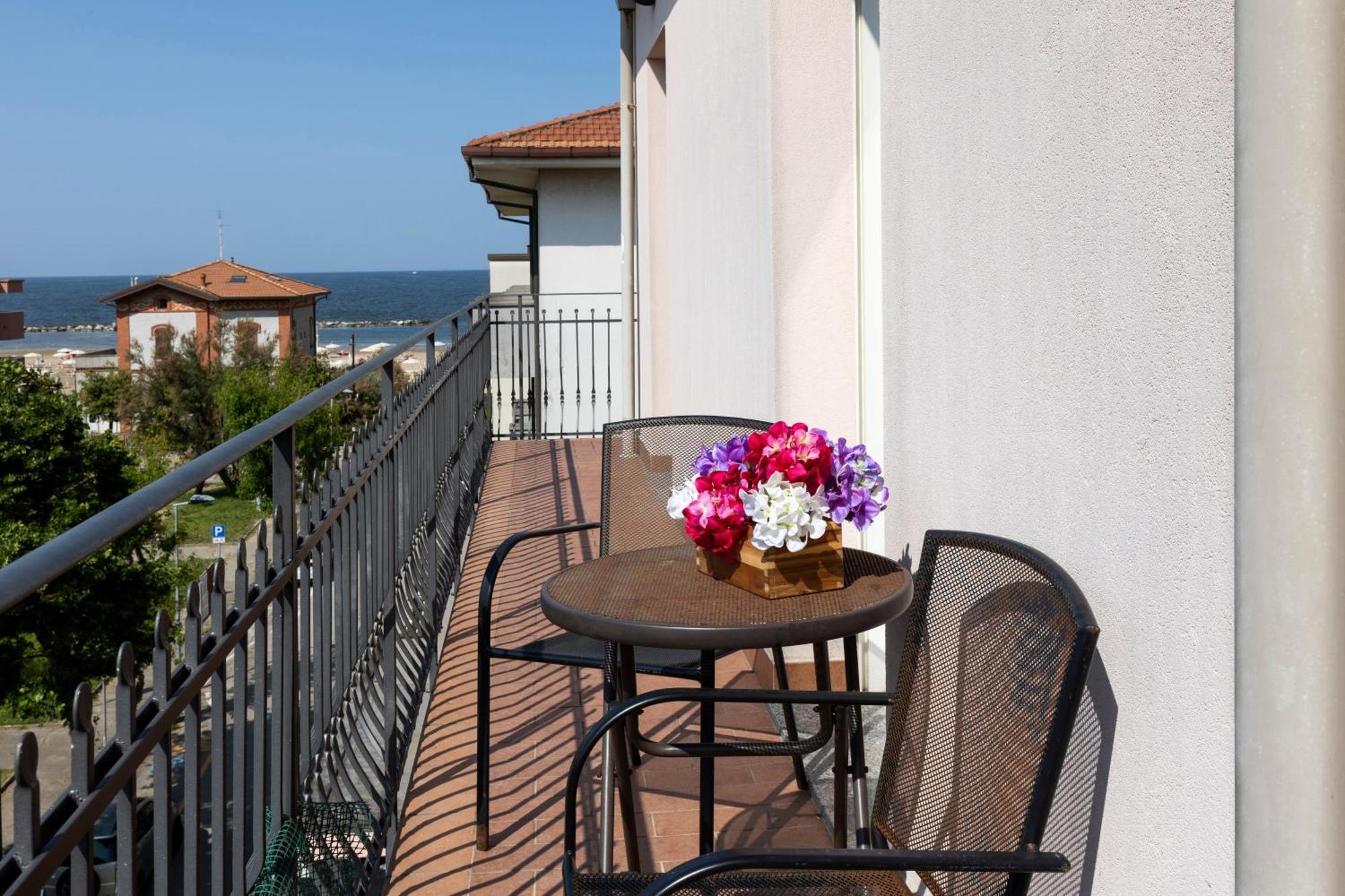 Residence Tre Trilo&Suites ริมินี ภายนอก รูปภาพ
